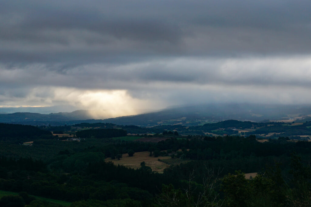 Vita-in-cammino-di-santiago-de-compostela-camminare-trekking-sentieri-italia-europa-spagna-Dintorni-santiago