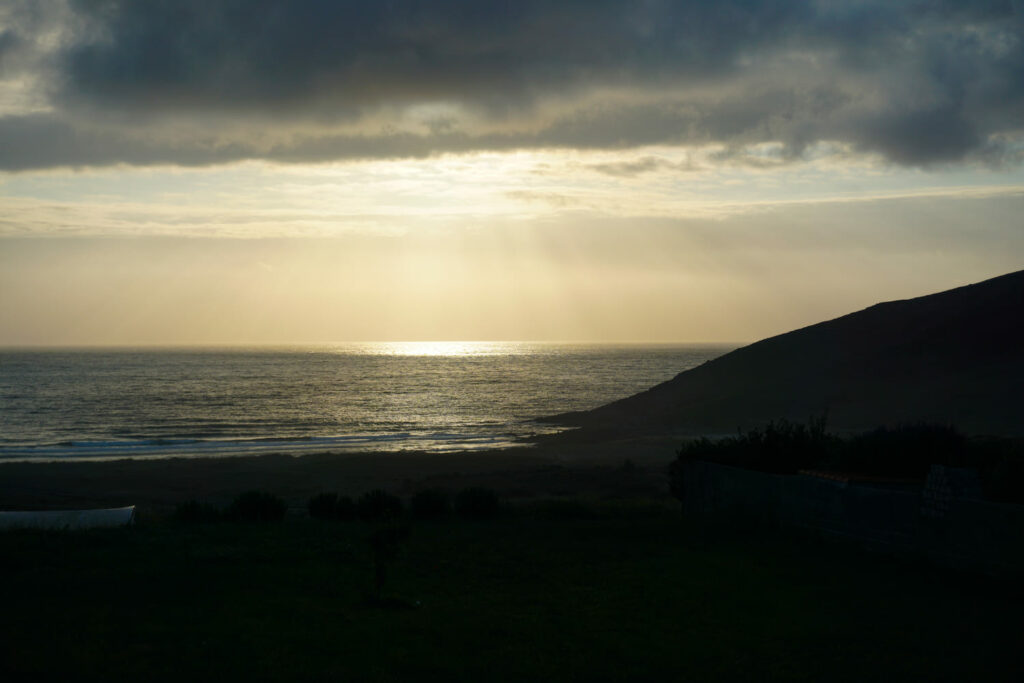 Vita-in-cammino-di-santiago-de-compostela-camminare-trekking-sentieri-italia-europa-spagna-Playa-de-finisterre